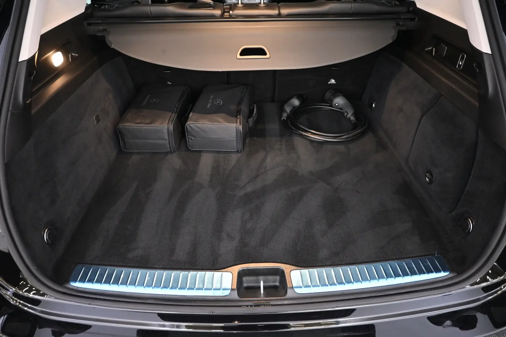 Car Image - 7oZLEZvf1kQZTFS4zOj1Zb