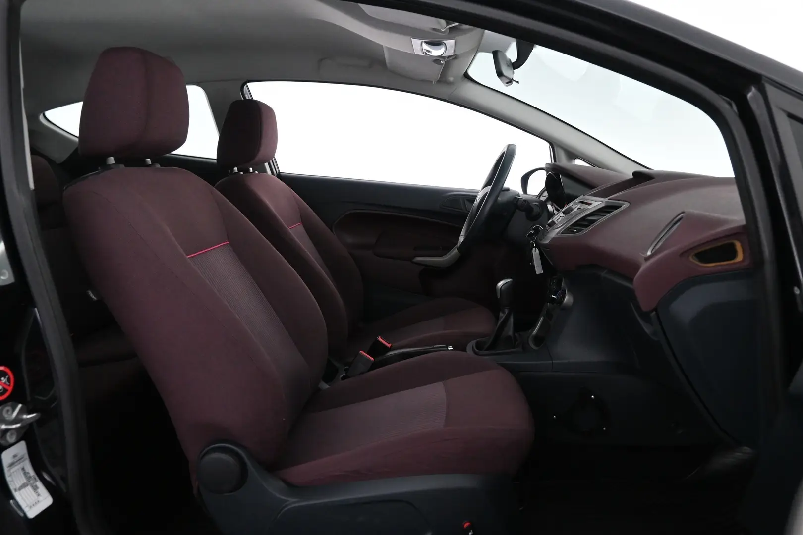 Car Image - 7uGBh4oV5MU3jVf1iRGScW