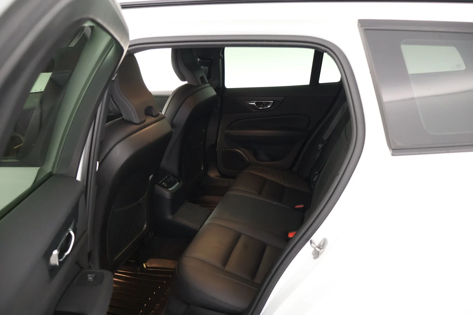 Car Image - 3XbEXEysDbj4oRJq676f0l