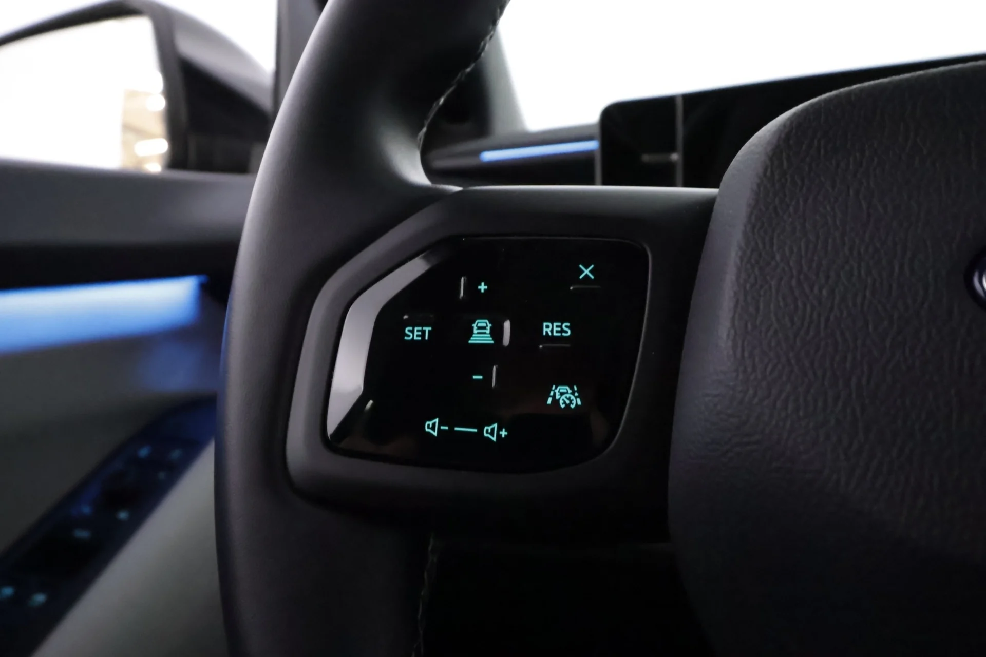 Car Image - 769eerND4n9SROjQ0JQYf3