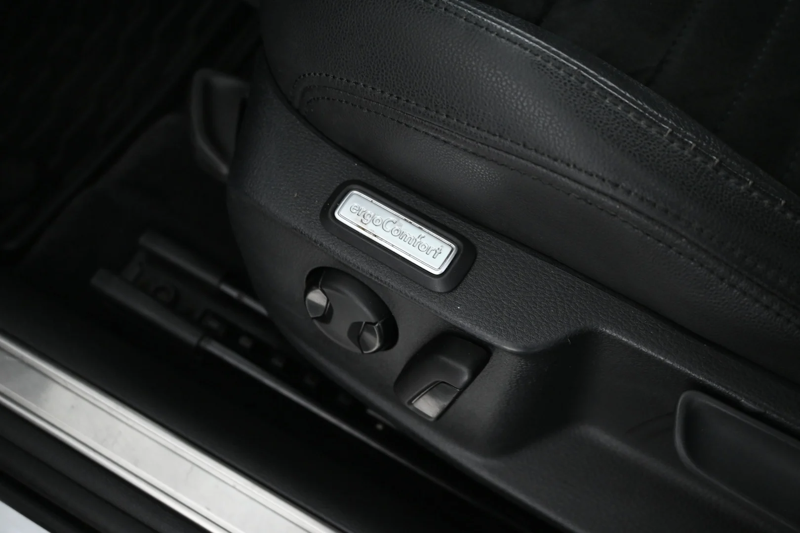 Car Image - 79y9ujzms06E6jqRuoKgwj