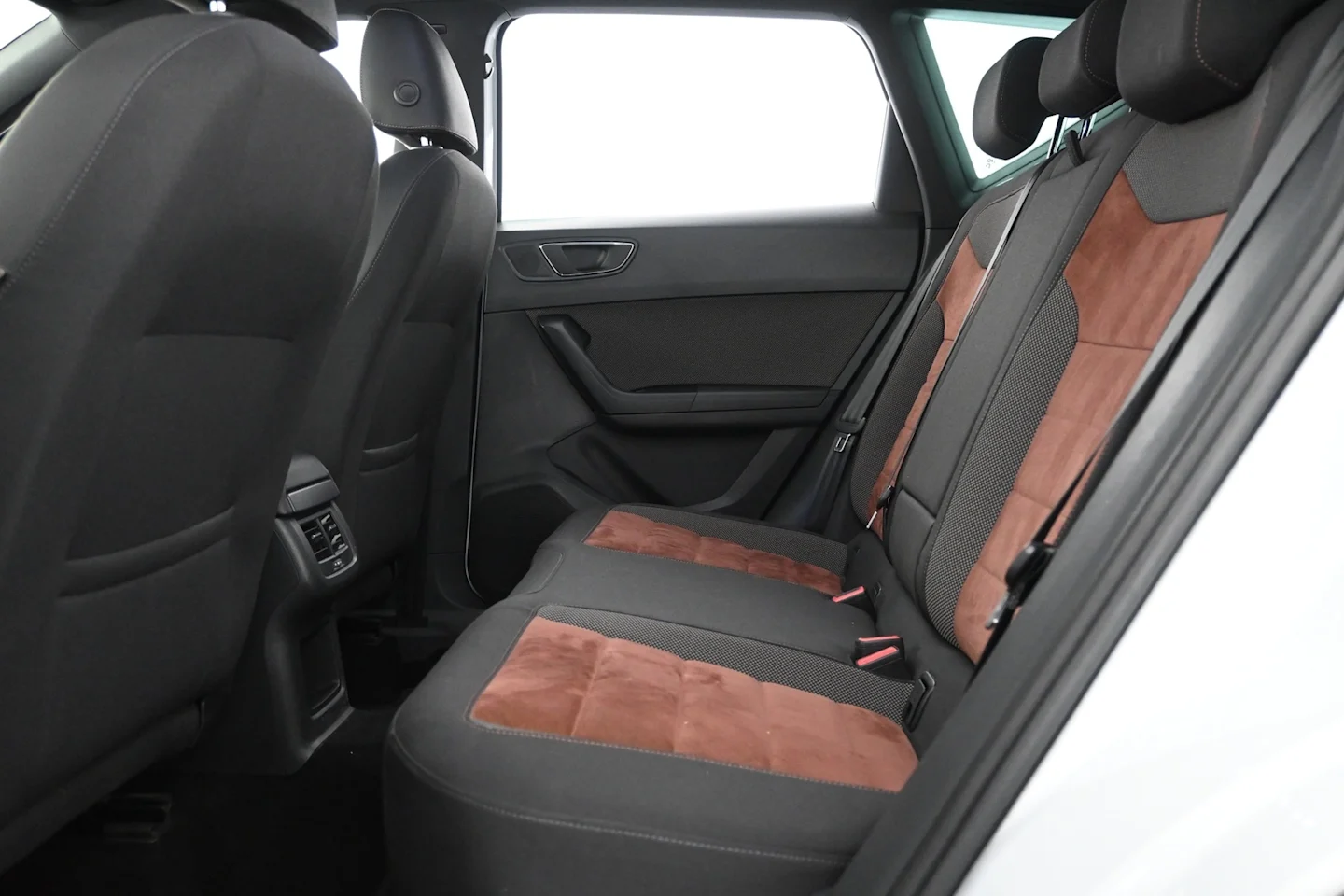 Car Image - 5CA2gRbFarKGlUvuaQ23wO