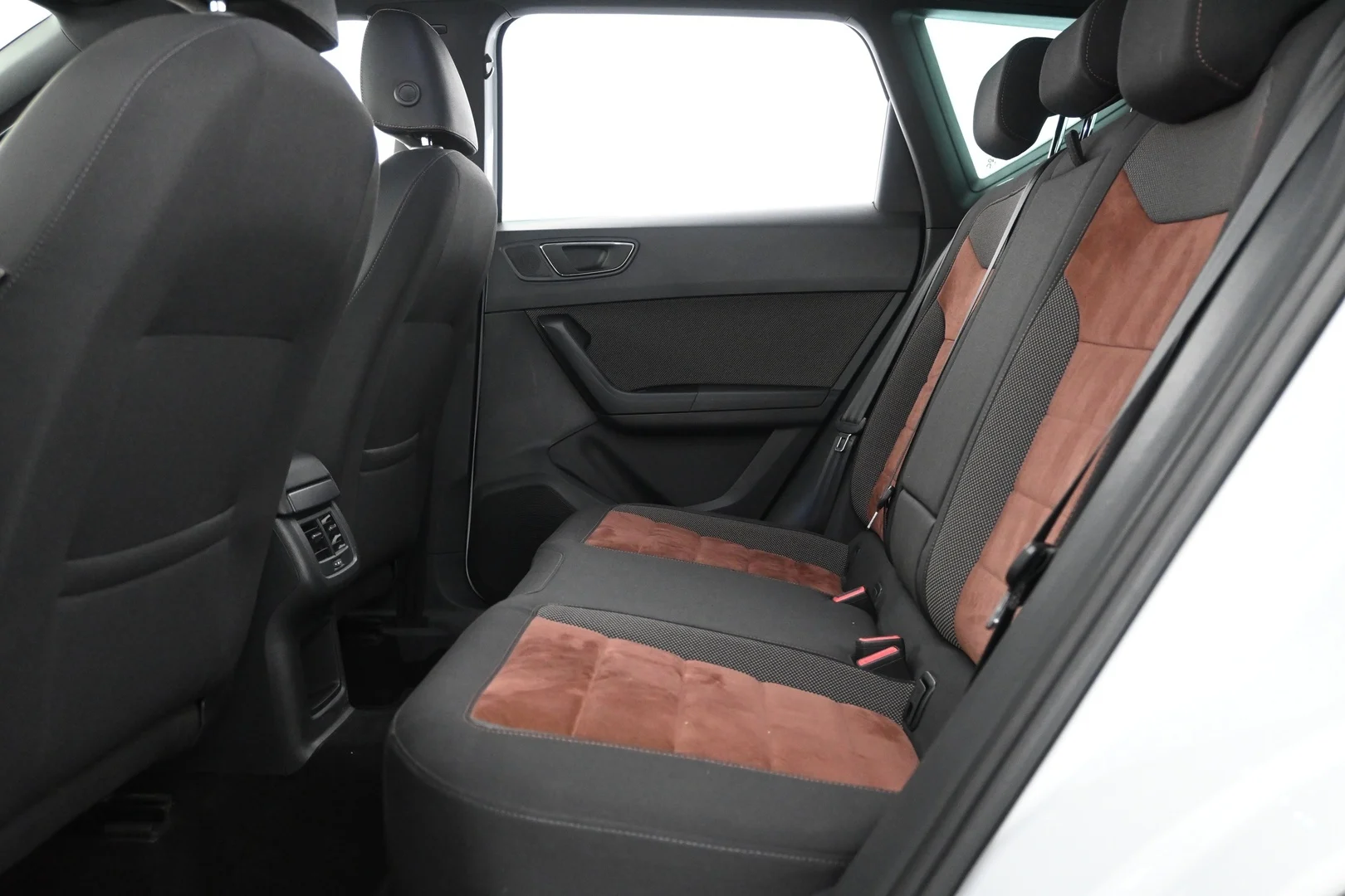 Car Image - 5CA2gRbFarKGlUvuaQ23wO