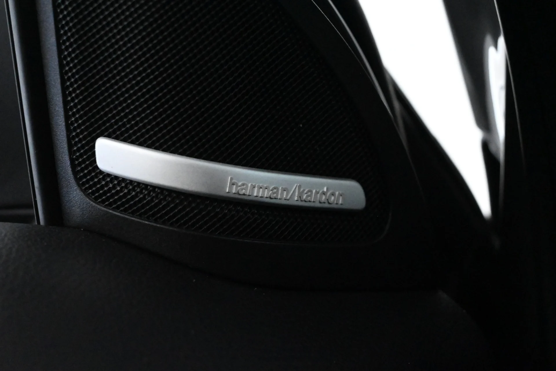 Car Image - 3rt8b3eRRXNYxErFpXqVl