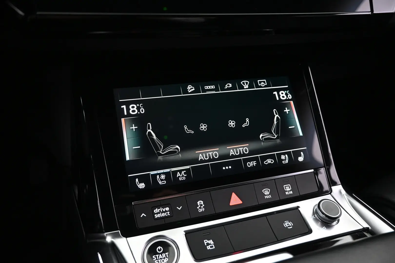 Car Image - 1xILO2glP0eszdecCLY2Yw