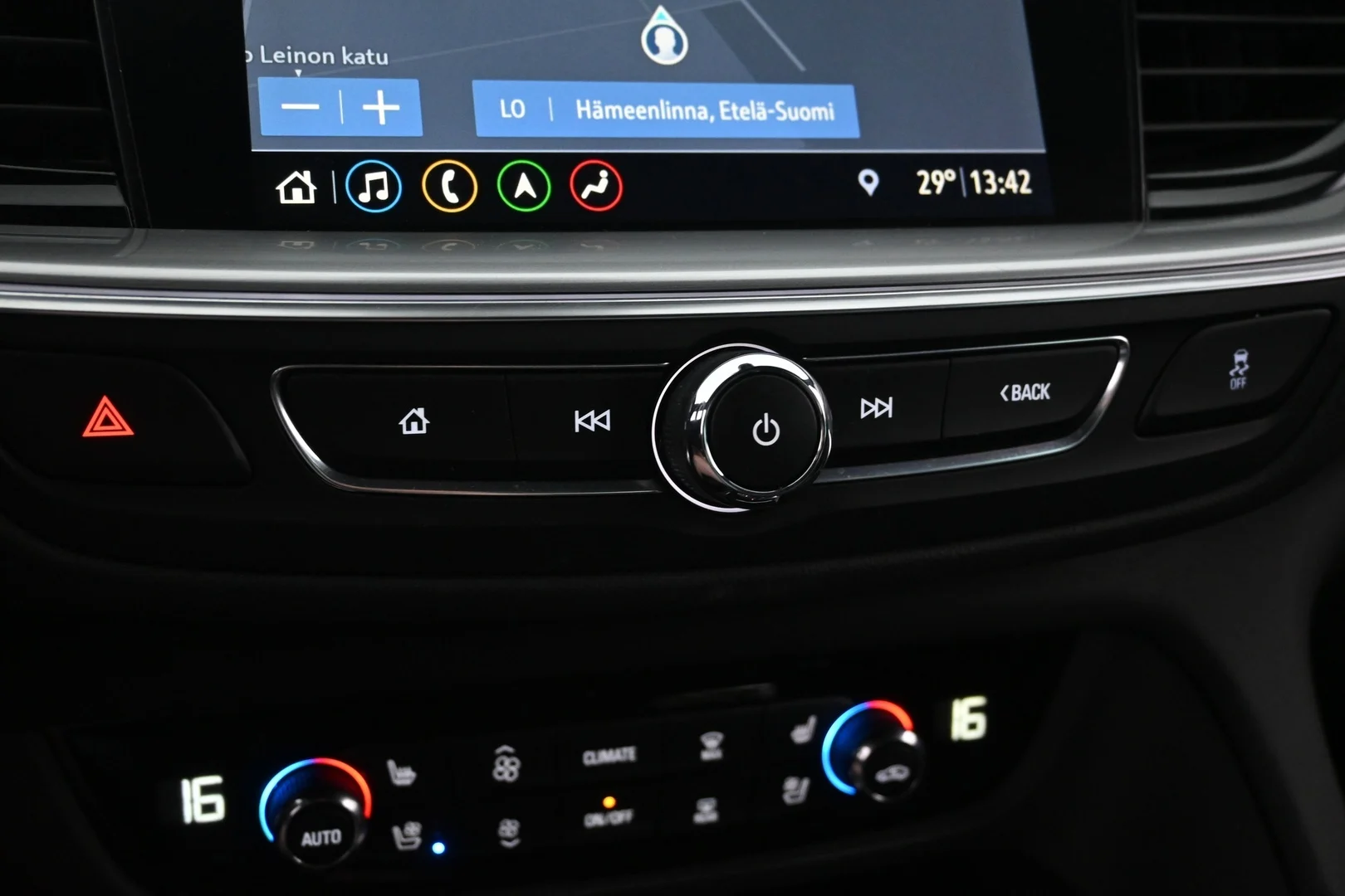 Car Image - 3Oq7WLX41s8nsFG7EqApjc
