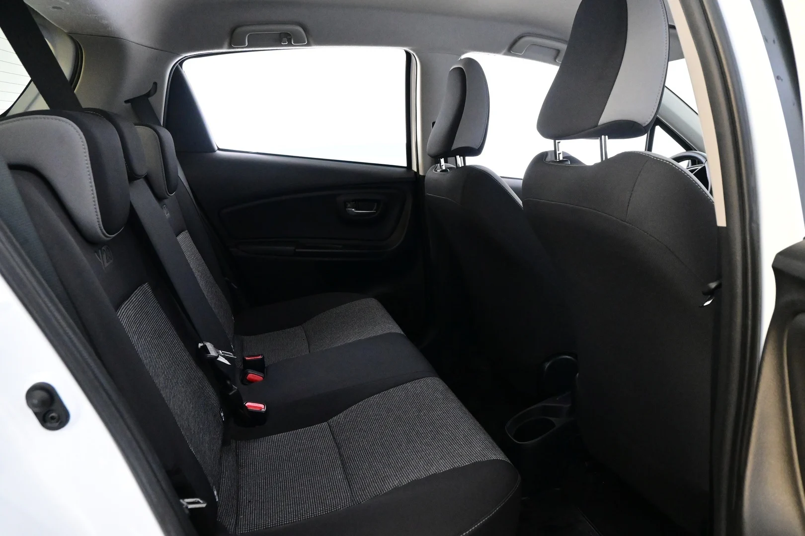 Car Image - 1QH5Hi8LyrFwUT1Luy6gvR