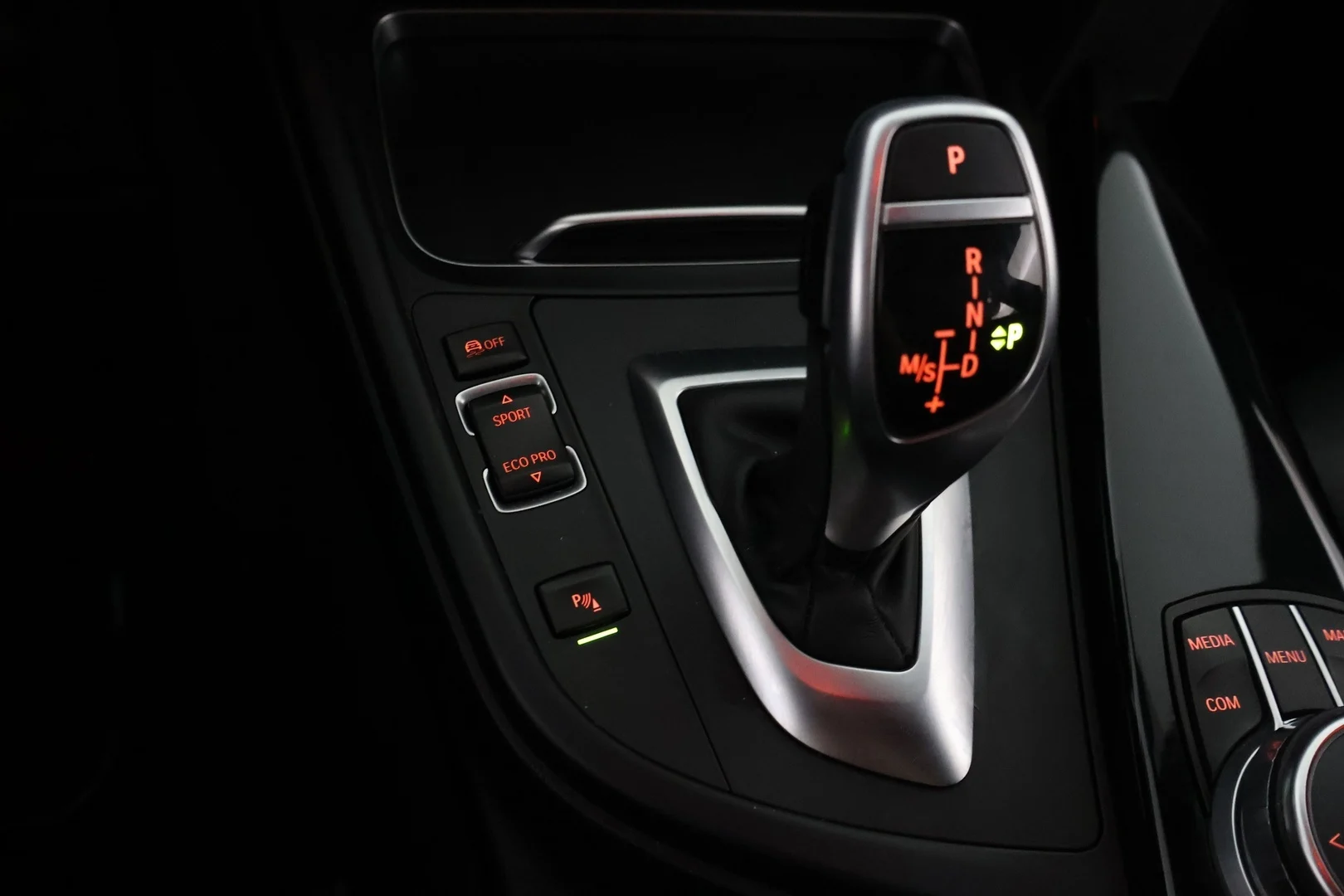 Car Image - 6SmXdmvcizB8pcXGMvuwxX