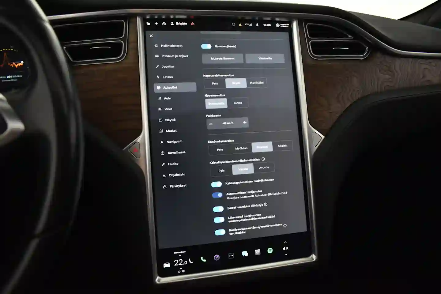 Car Image - 3YQEq5qONcXinWyDLMH2DL