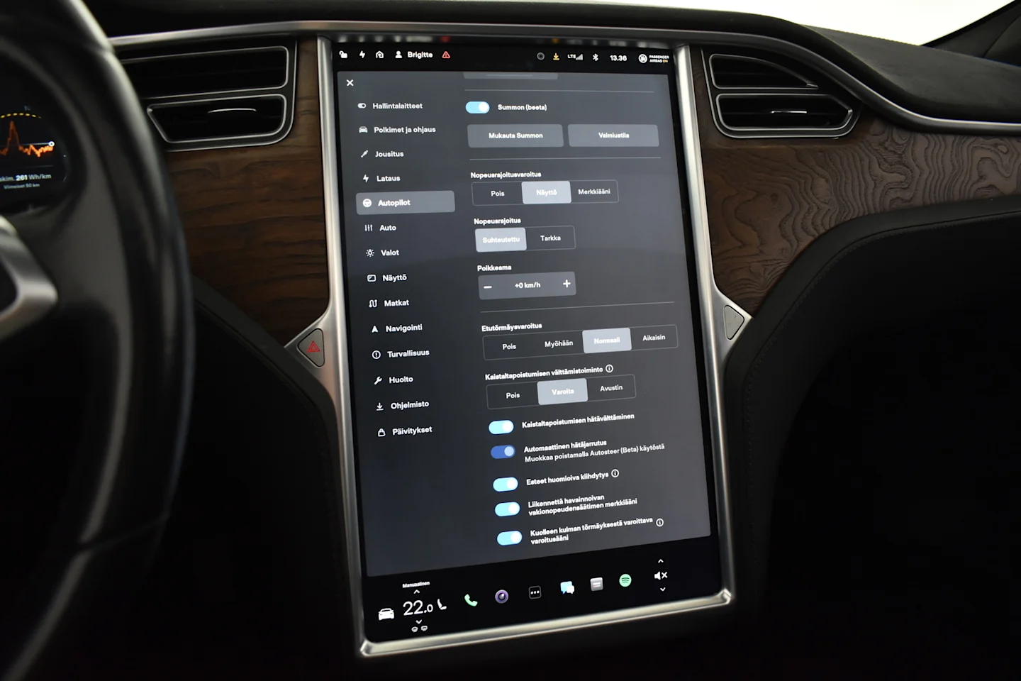 Car Image - 3YQEq5qONcXinWyDLMH2DL