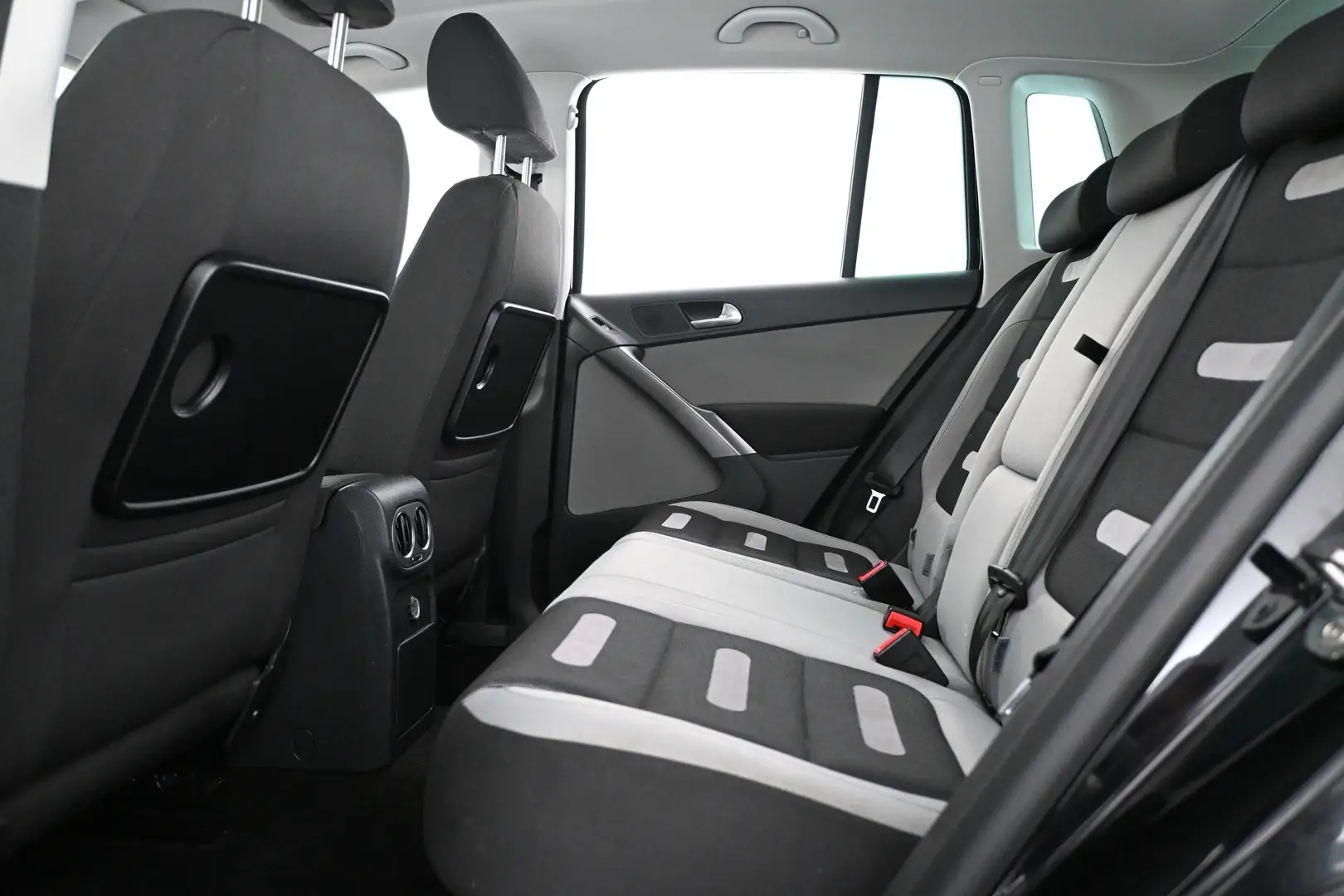 Car Image - 3hNJswI7iwfv1pJ31u2EId