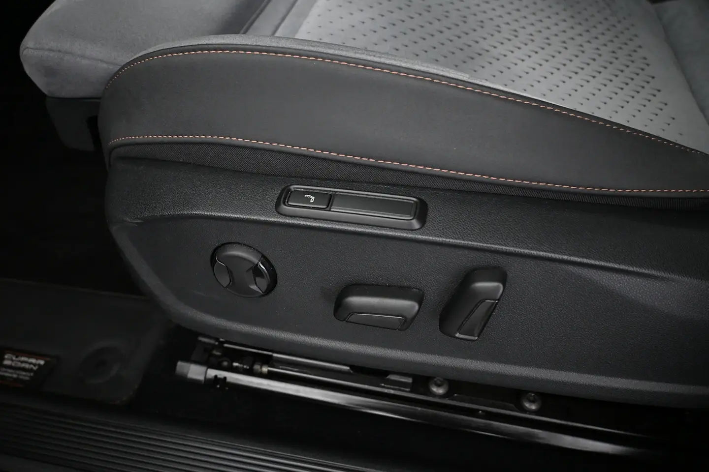 Car Image - 45VZzomvl8oME15BqKDWq
