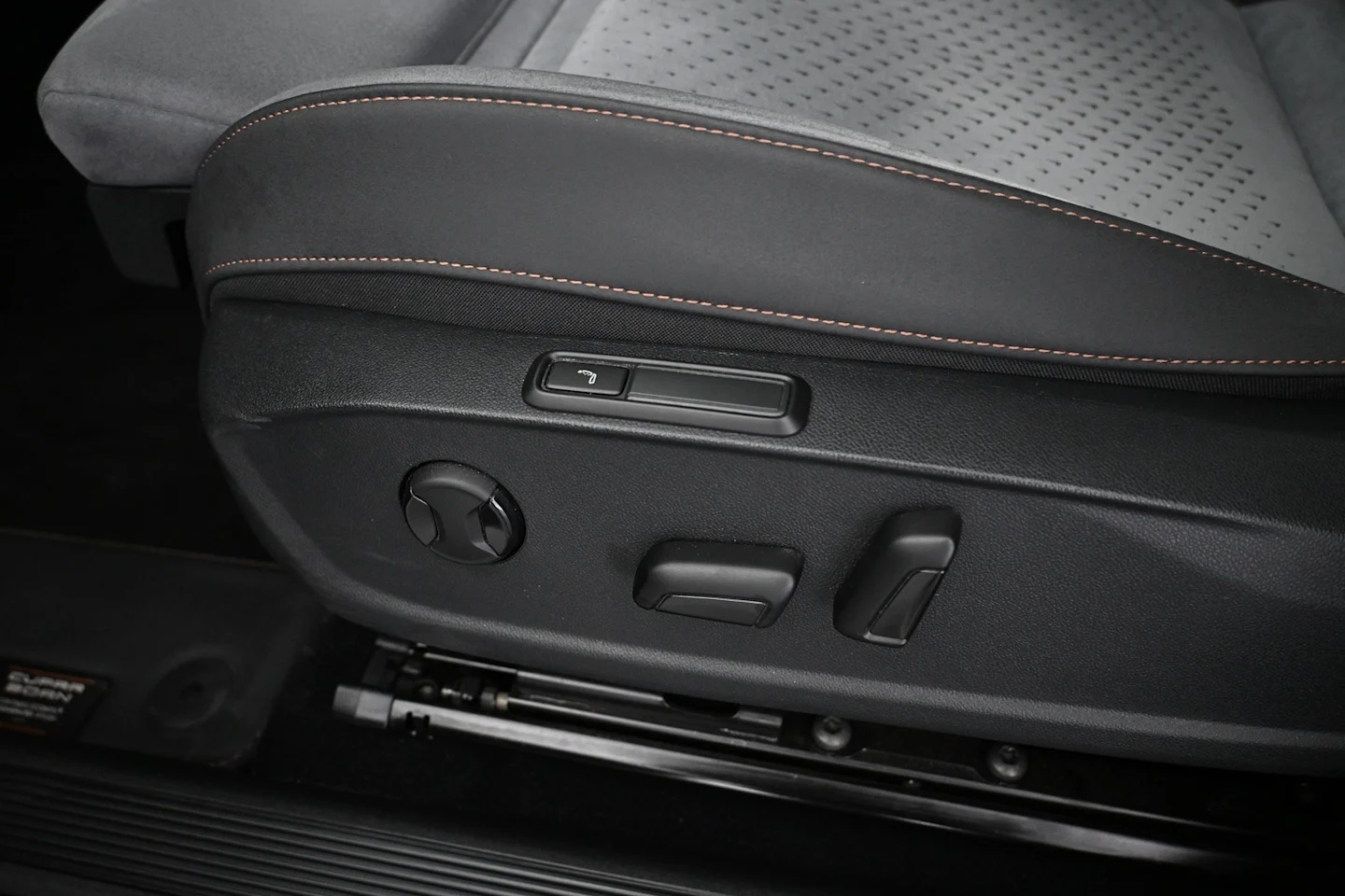 Car Image - 45VZzomvl8oME15BqKDWq