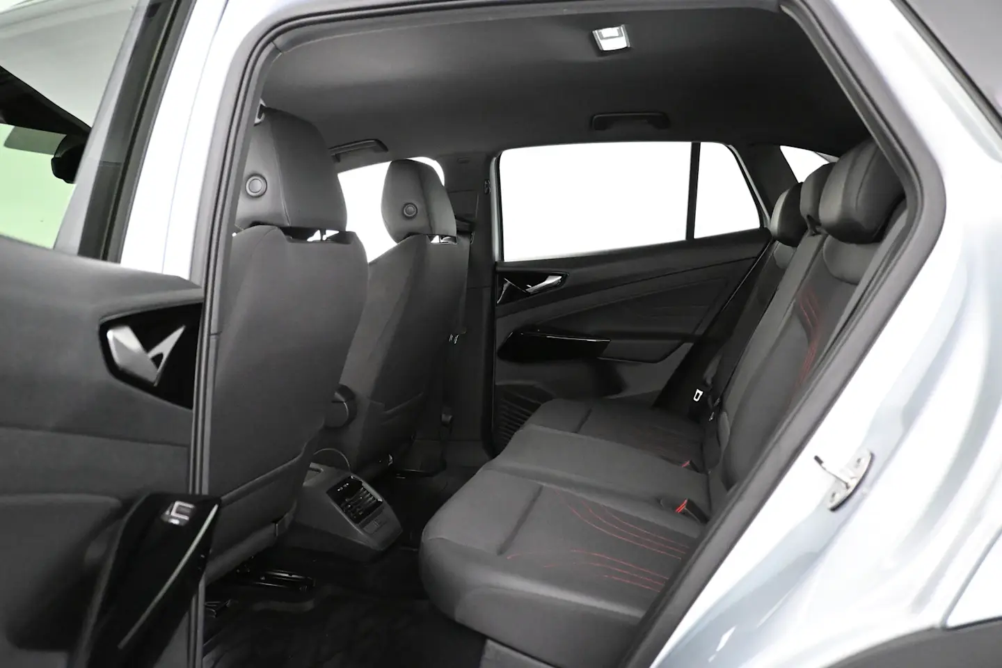 Car Image - 6QL8slahK0DDufe0LC897v