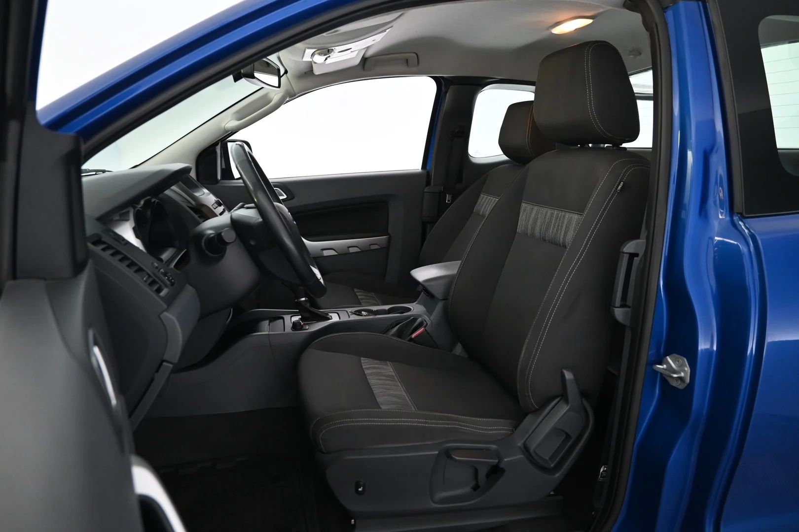 Car Image - 3r7knY7fdVWL7wi7OEY1dE
