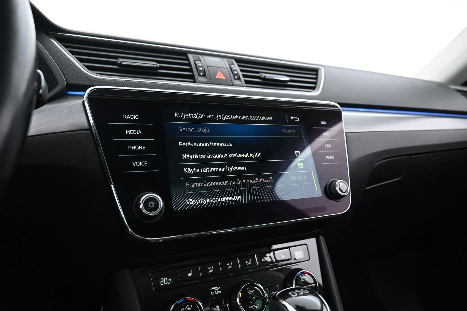 Car Image - XFqPcnxTenJJxIBYXoLVR