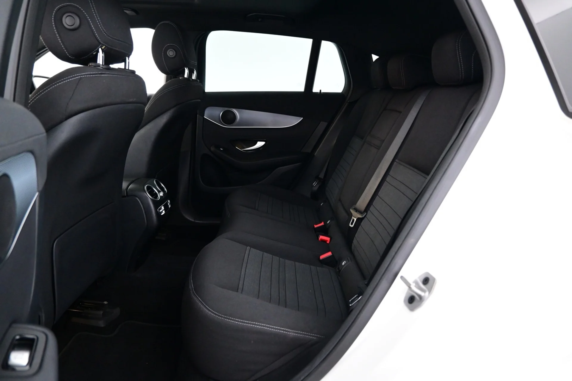 Car Image - 4gyPLsenrhY2x7btepxIXh