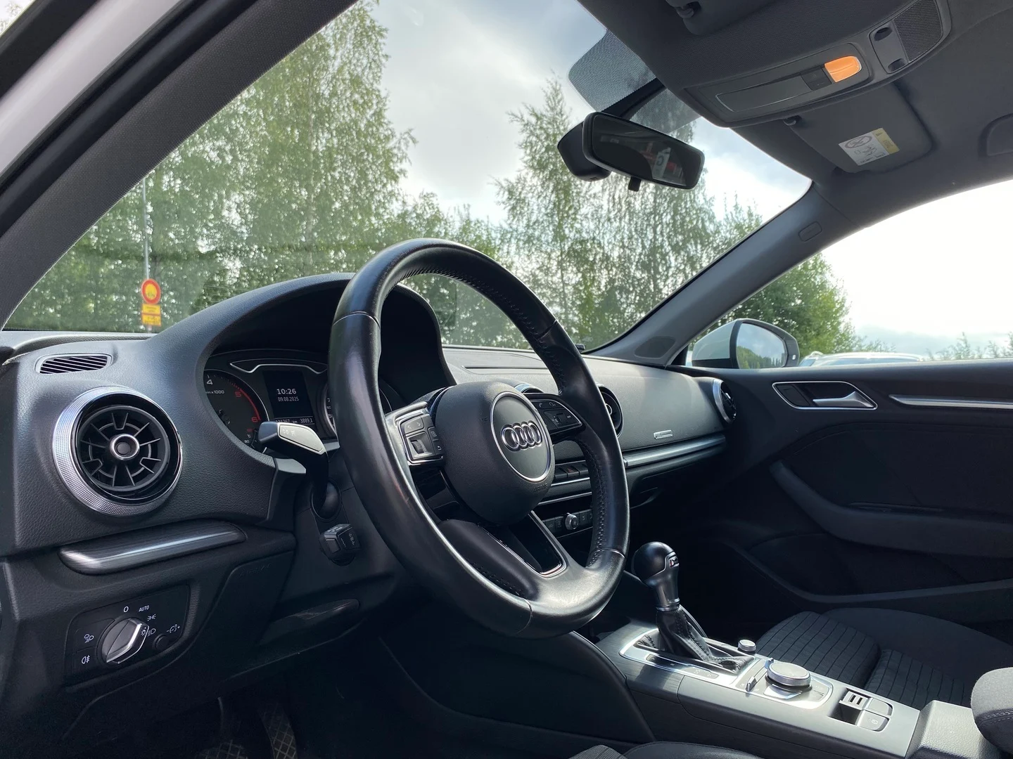 Car Image - 74zRY3mYmCxISJTTvTGmST