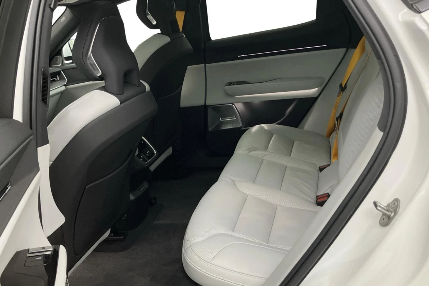 Car Image - 6YcR6smLrQlYn73C7eQbFz