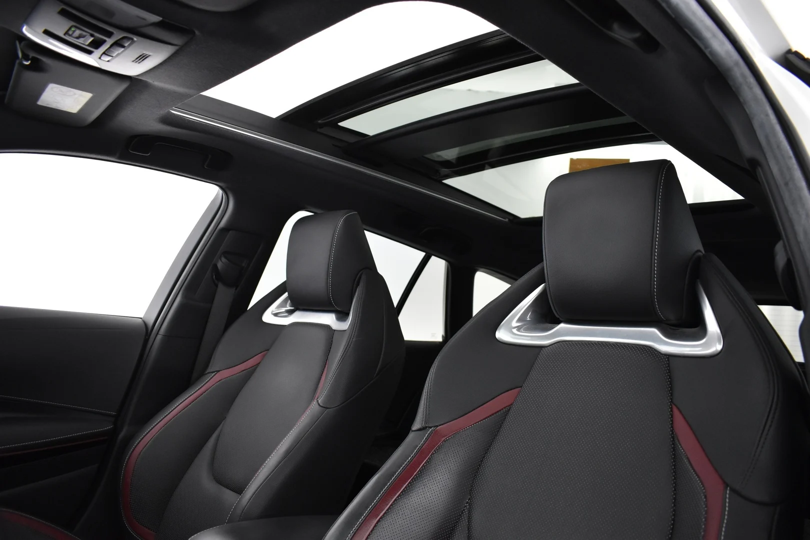 Car Image - 4LoDXjmryz5hBSBtWZL4MJ