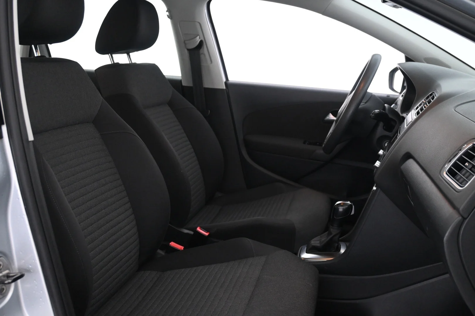 Car Image - 6W8fAvQzh4dj0c5prkbUTv