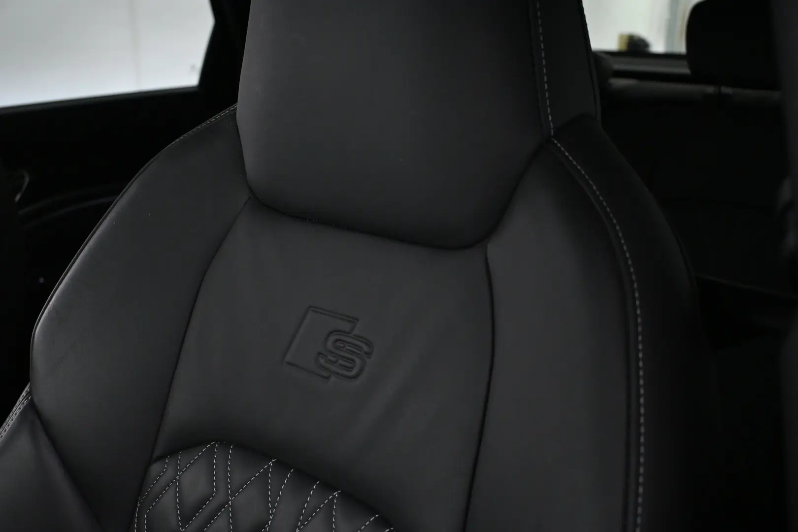 Car Image - 3A49QndwdEEC2yBbmC90lx