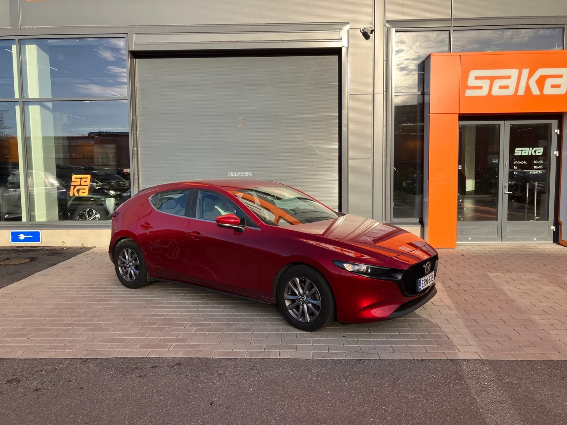Car Image - 402YxUePzgbN3qubyAccYg