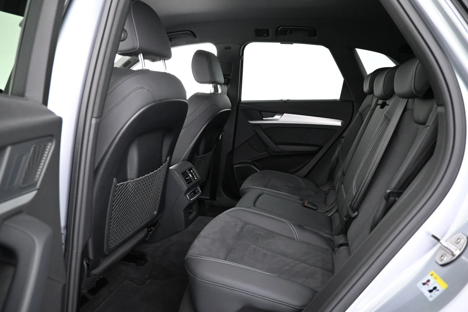 Car Image - UTy6WMBiQnPrLeidCslGO