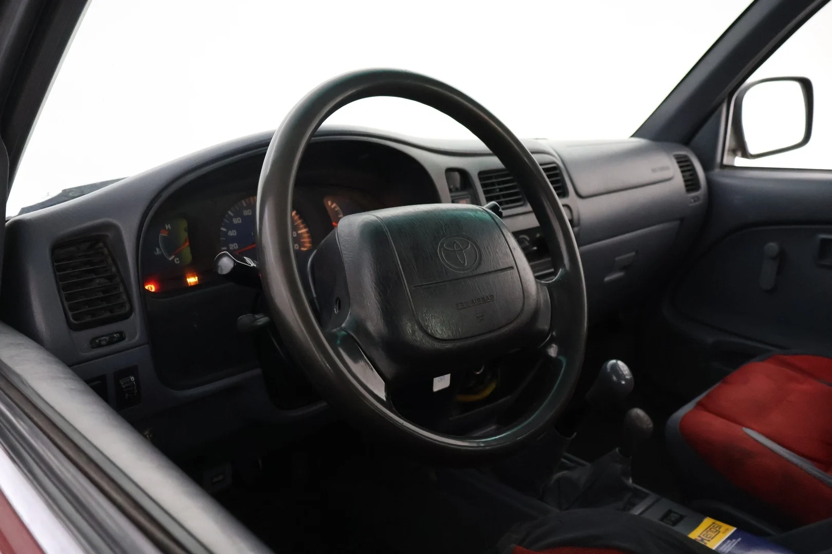 Car Image - 1nd9uA4KWcTamp6lMjsZWd