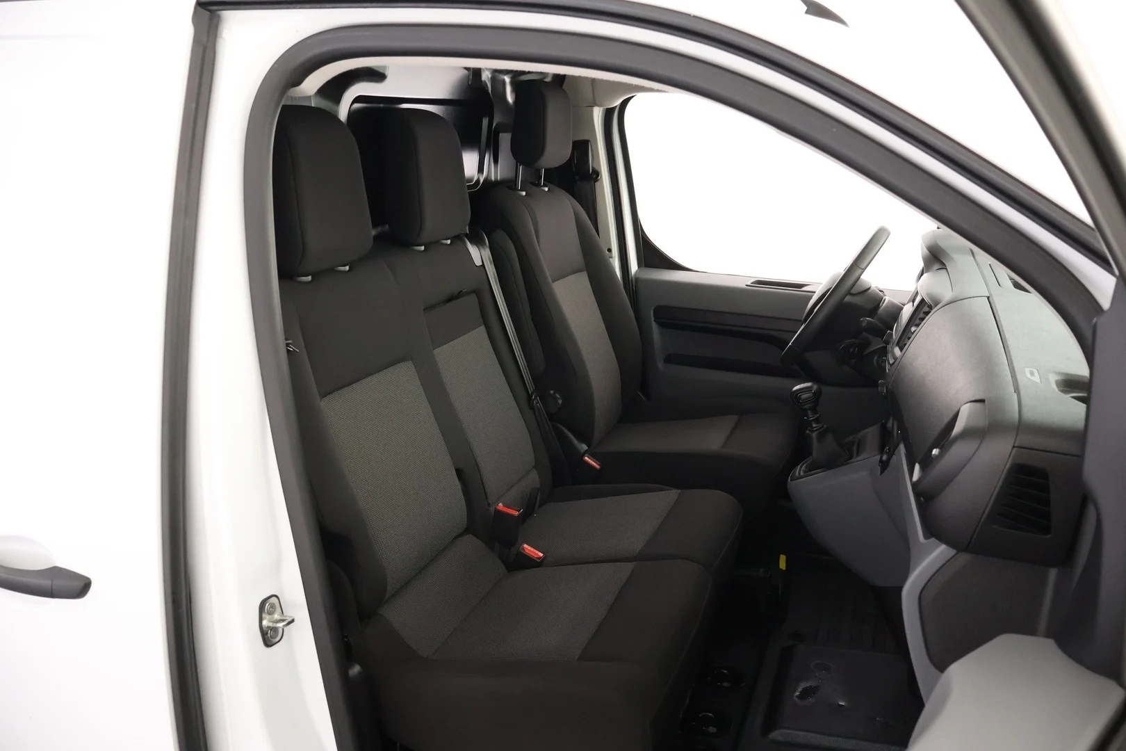 Car Image - 1sp0LAvWwO3MapioQDICbV