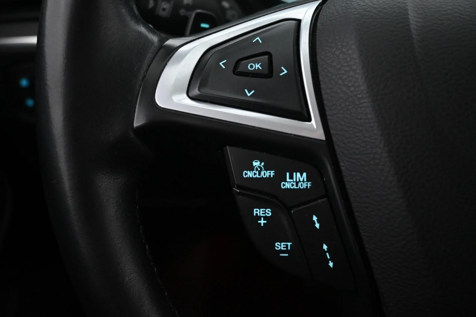 Car Image - 5TtqaYKCW9FIxecVaWRxpe