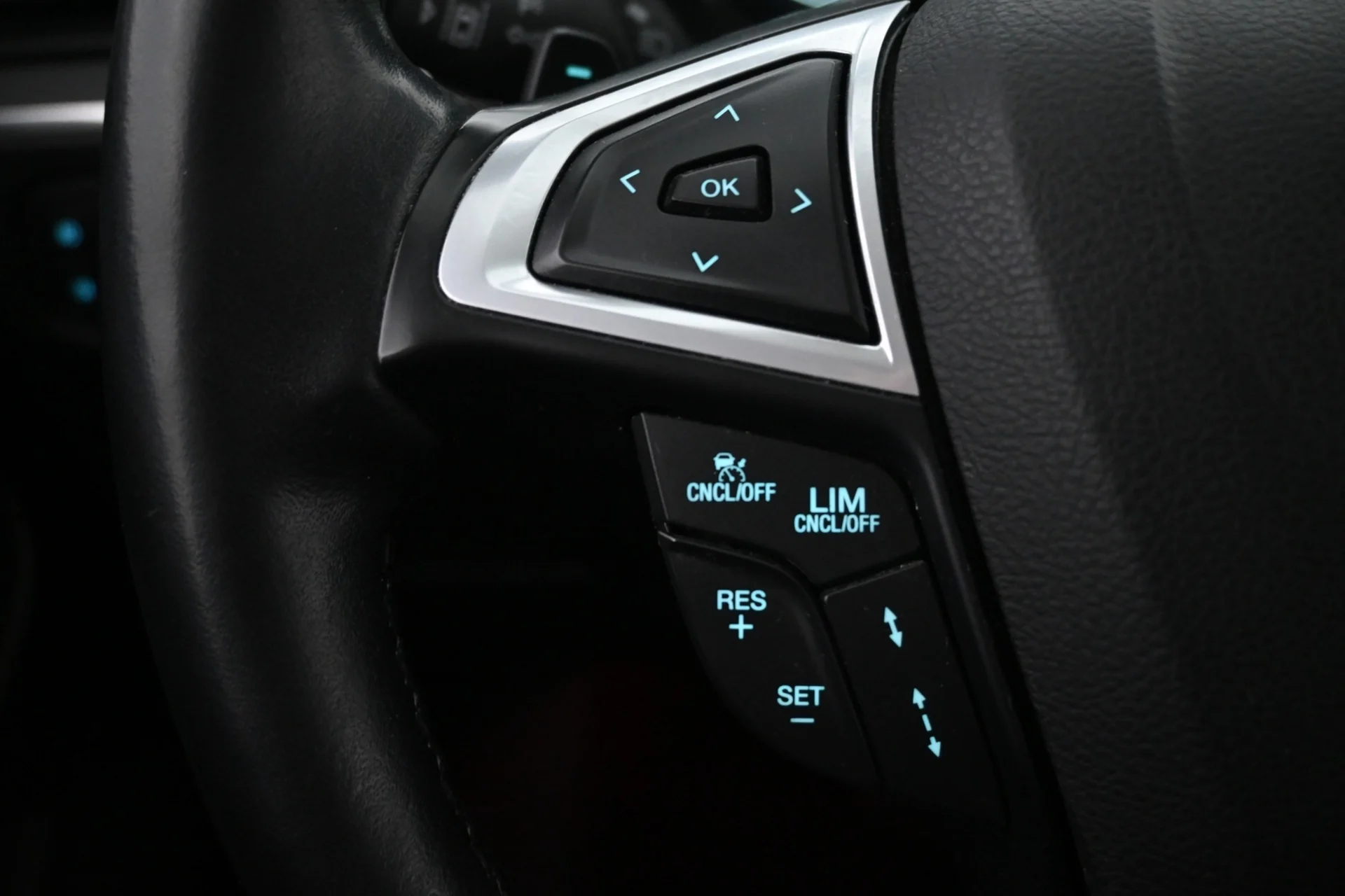 Car Image - 5TtqaYKCW9FIxecVaWRxpe