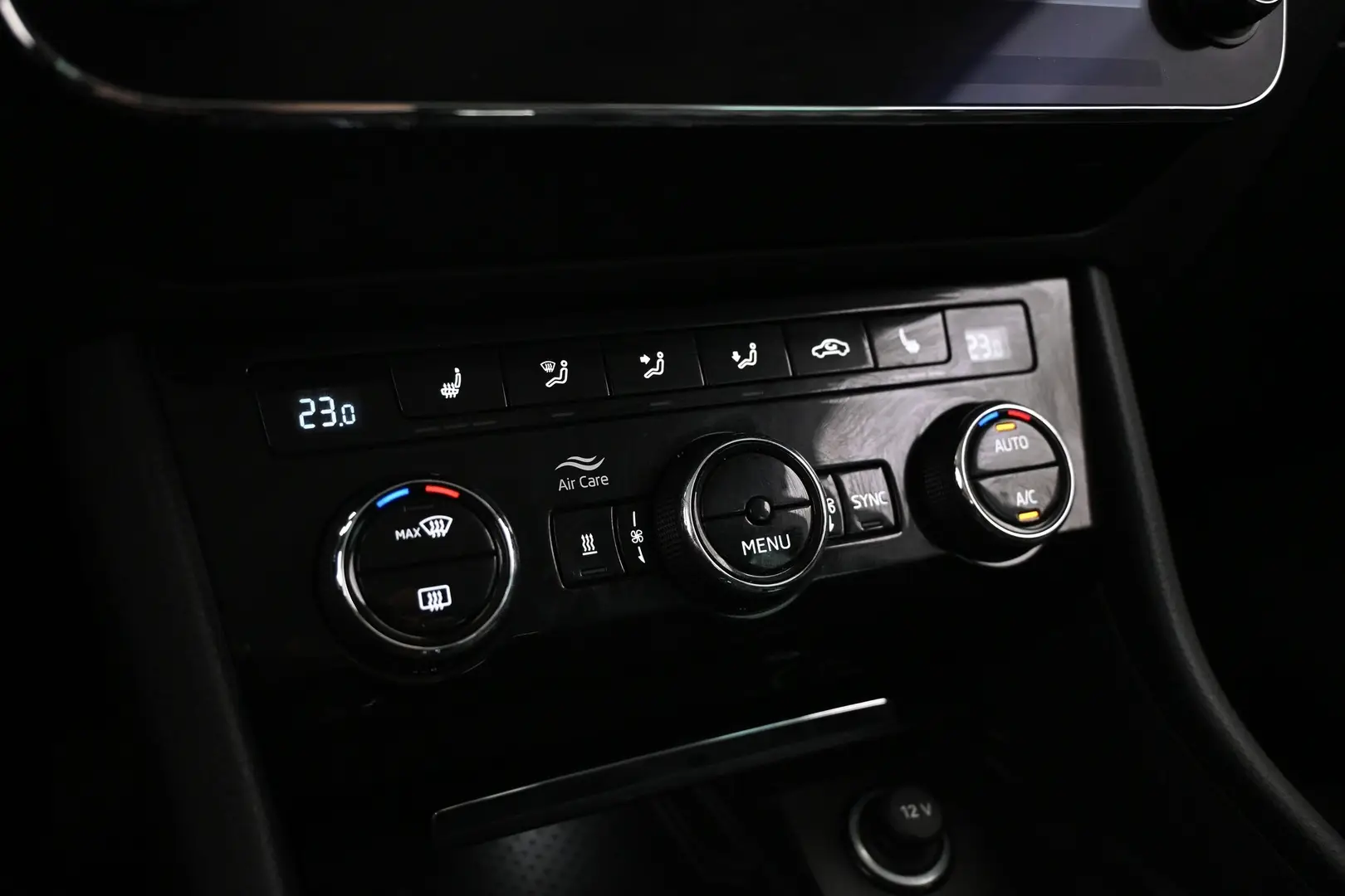 Car Image - yoWYJ7bbNn3bSf7Qz4j5T
