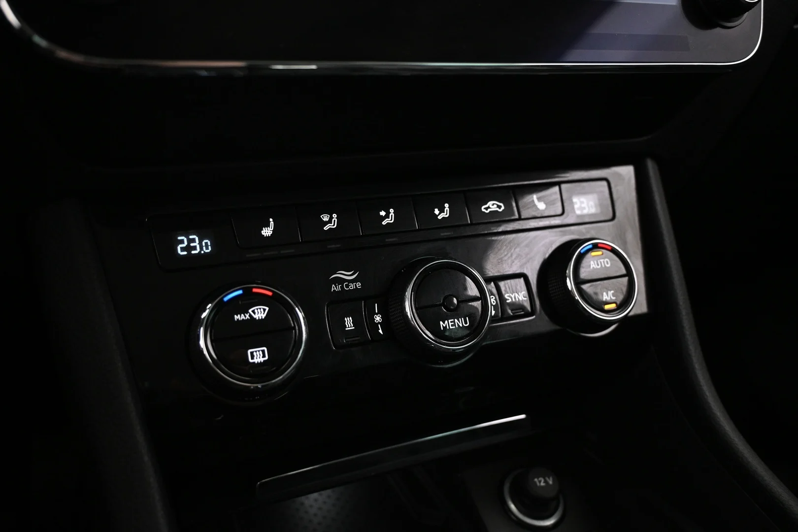 Car Image - yoWYJ7bbNn3bSf7Qz4j5T