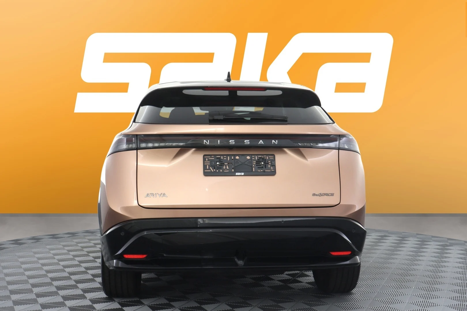 Car Image - 18UjTnLHSFbwKCLdXeIwFg