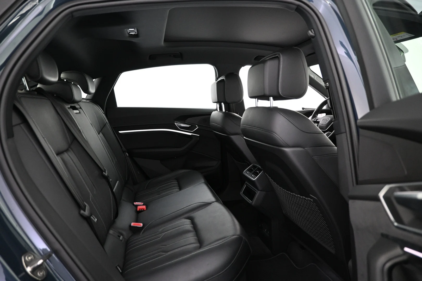 Car Image - 3VgidGU4GjRGluOBAdLlKo