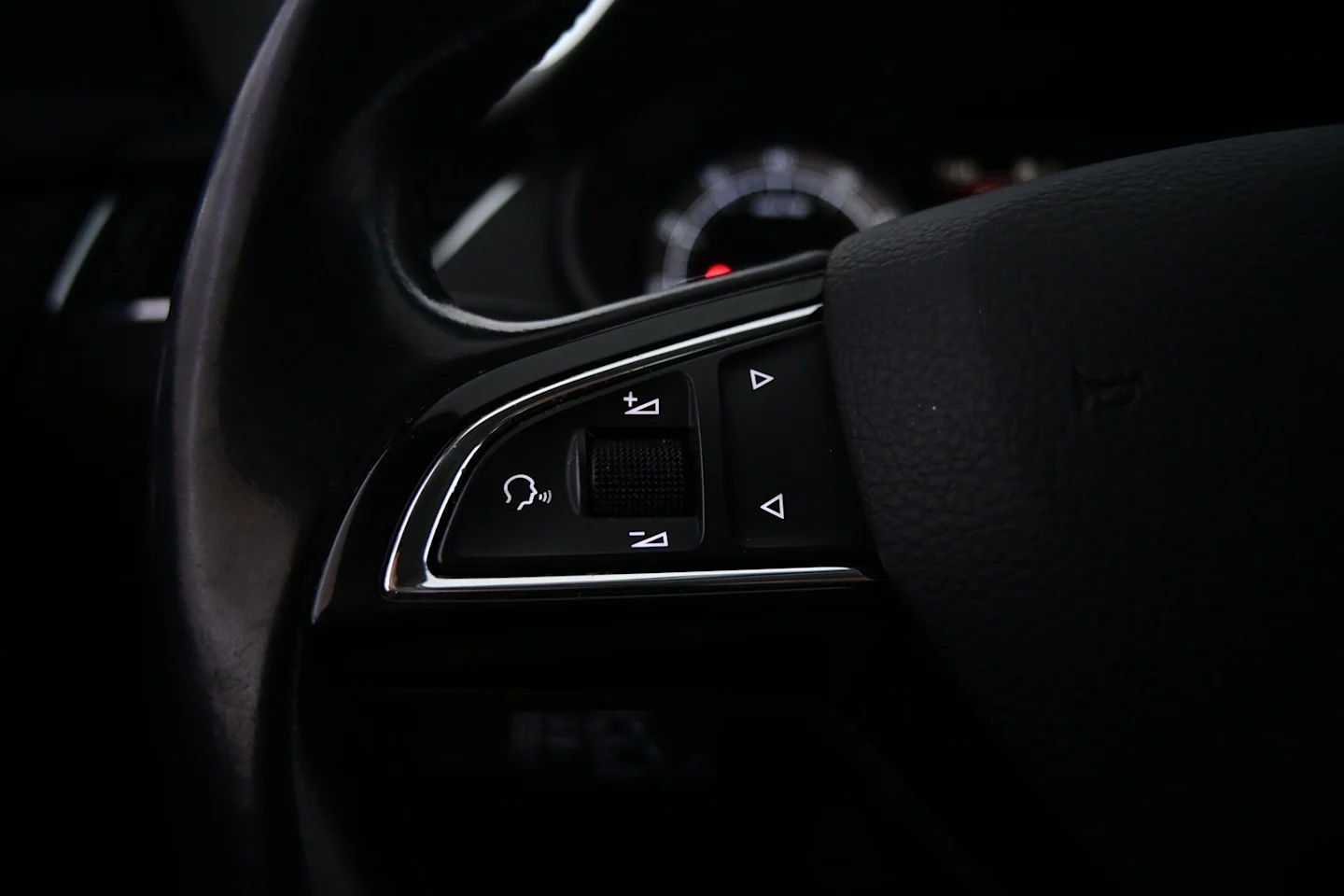 Car Image - 4vDNYKdfHdRANnLGGcENKW