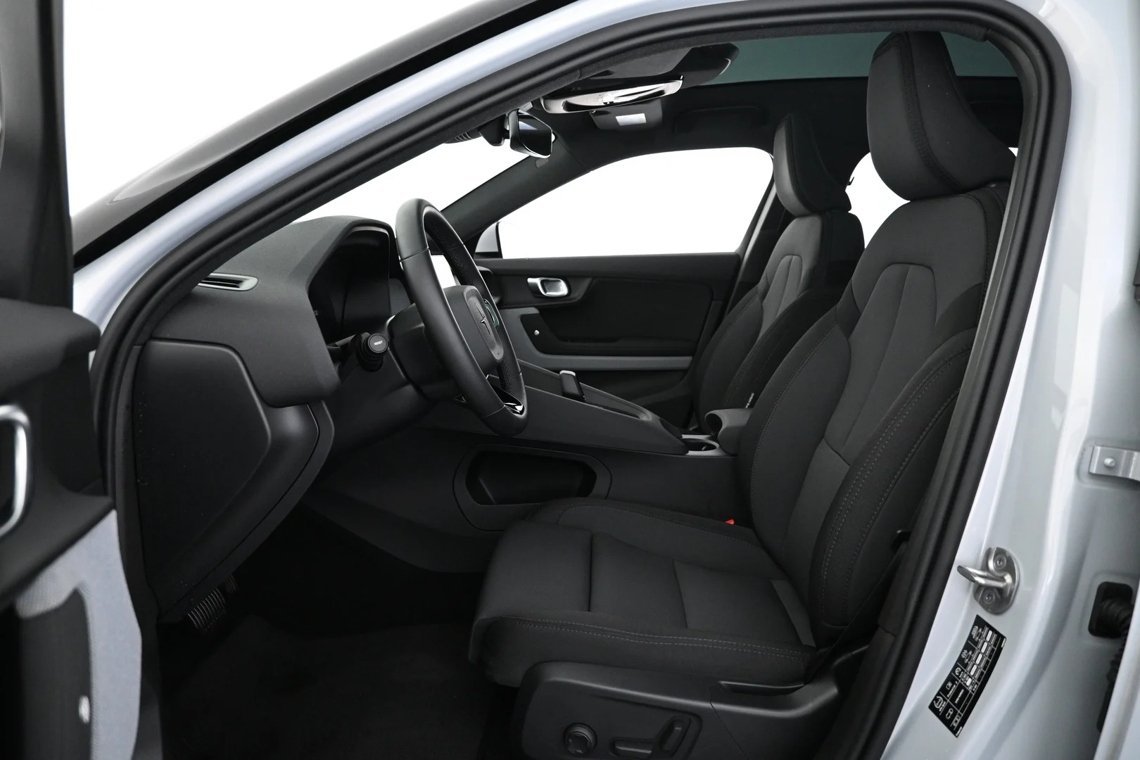Car Image - 7EgwBAFxVJ9xE2d1CuHF4b