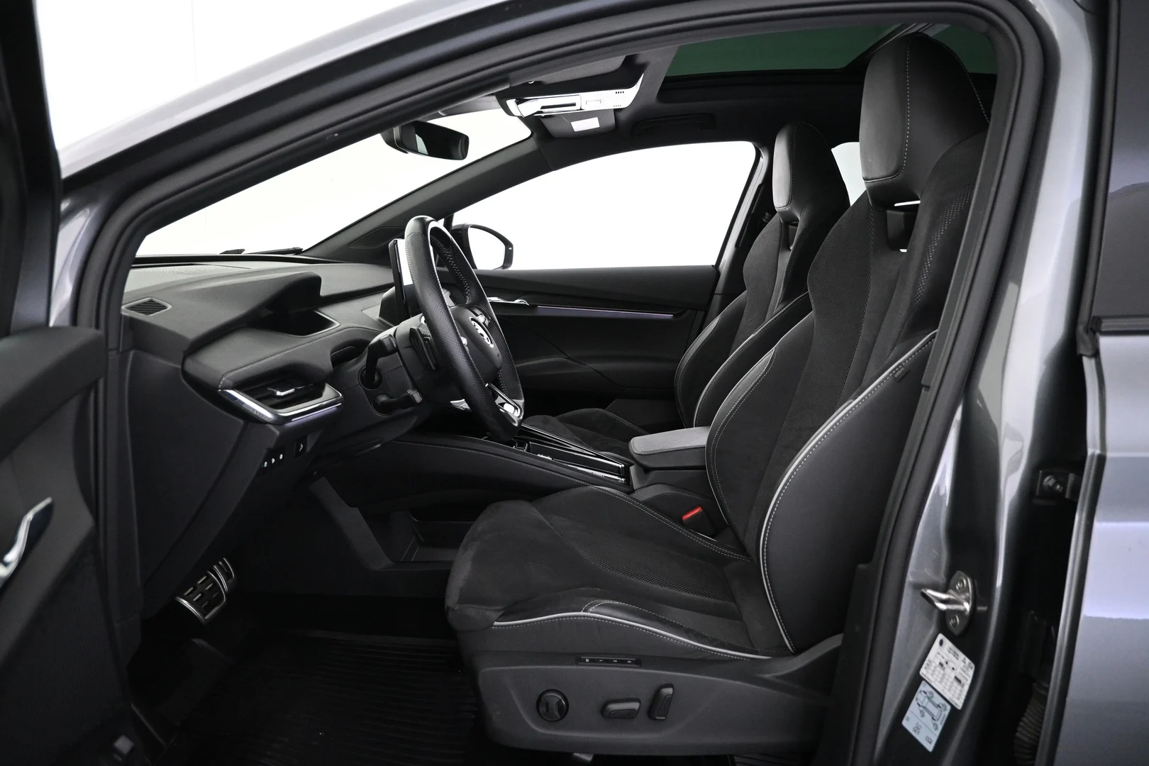 Car Image - 41FhQvNMC29ijJHXqPp1nd