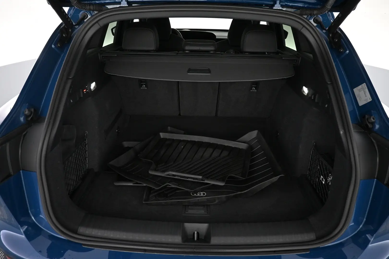 Car Image - 2PmQDPxTbVFuWeDB28MB4F