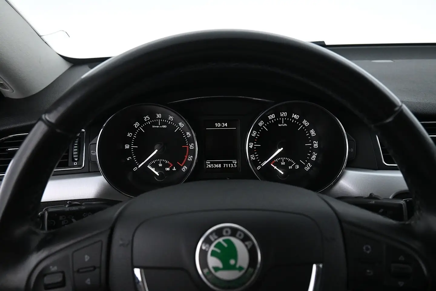 Car Image - 10D70mLS8qKi1WaRy1aI5M