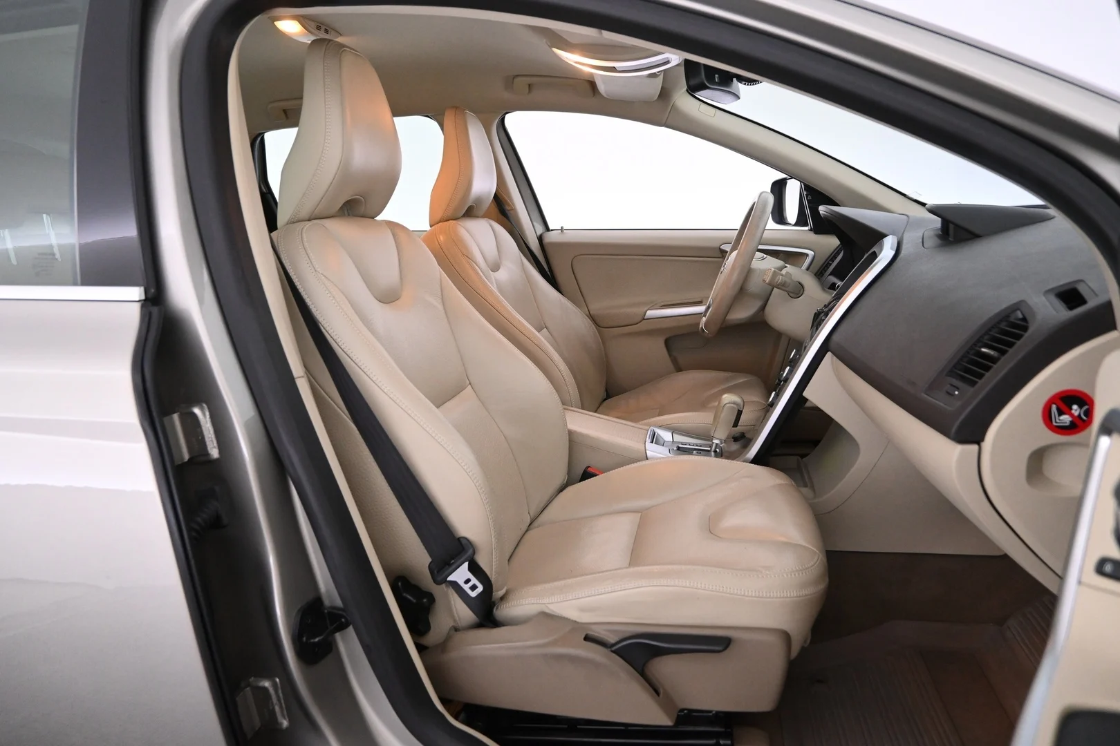 Car Image - 4IT9sEp8cEHjXu0O9qbwHK