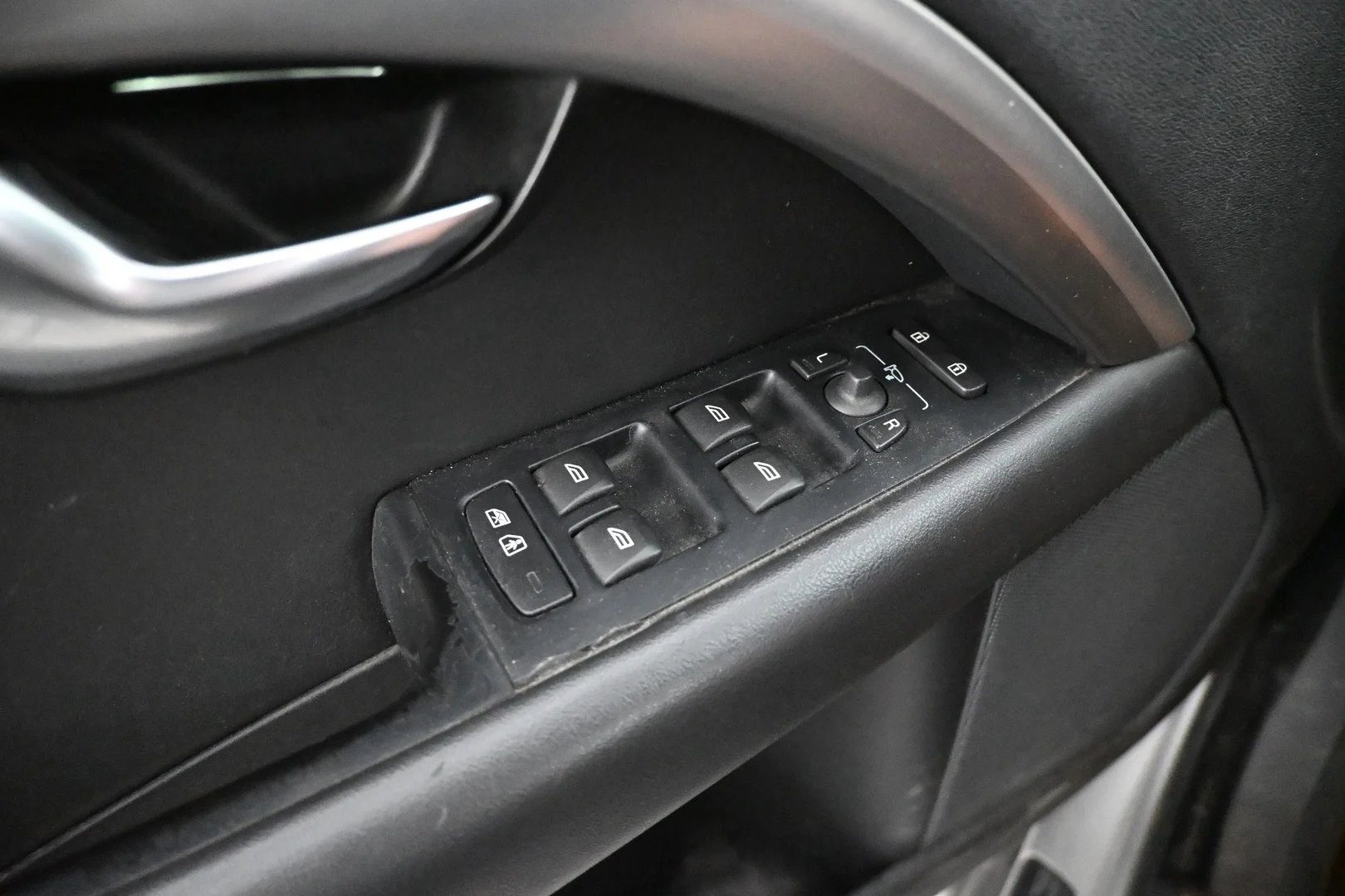 Car Image - 2PY2kmPEL2qYPeY355cVj5