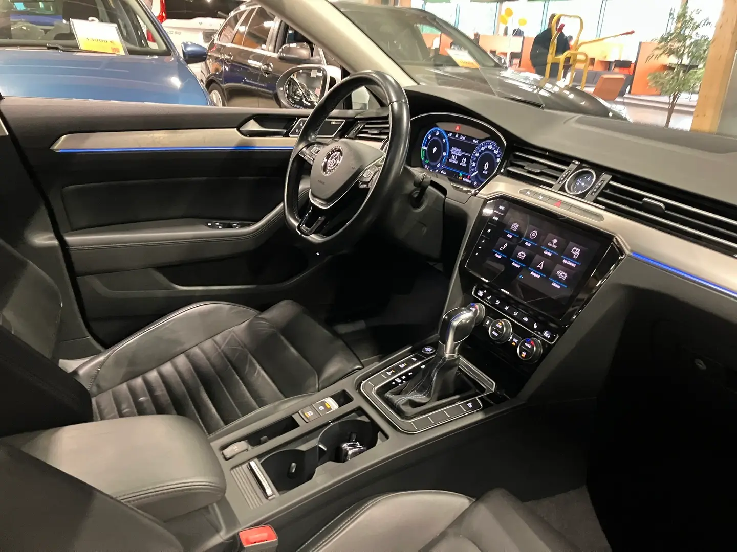 Car Image - 18p8QlOjjIsivrniGNpZsL