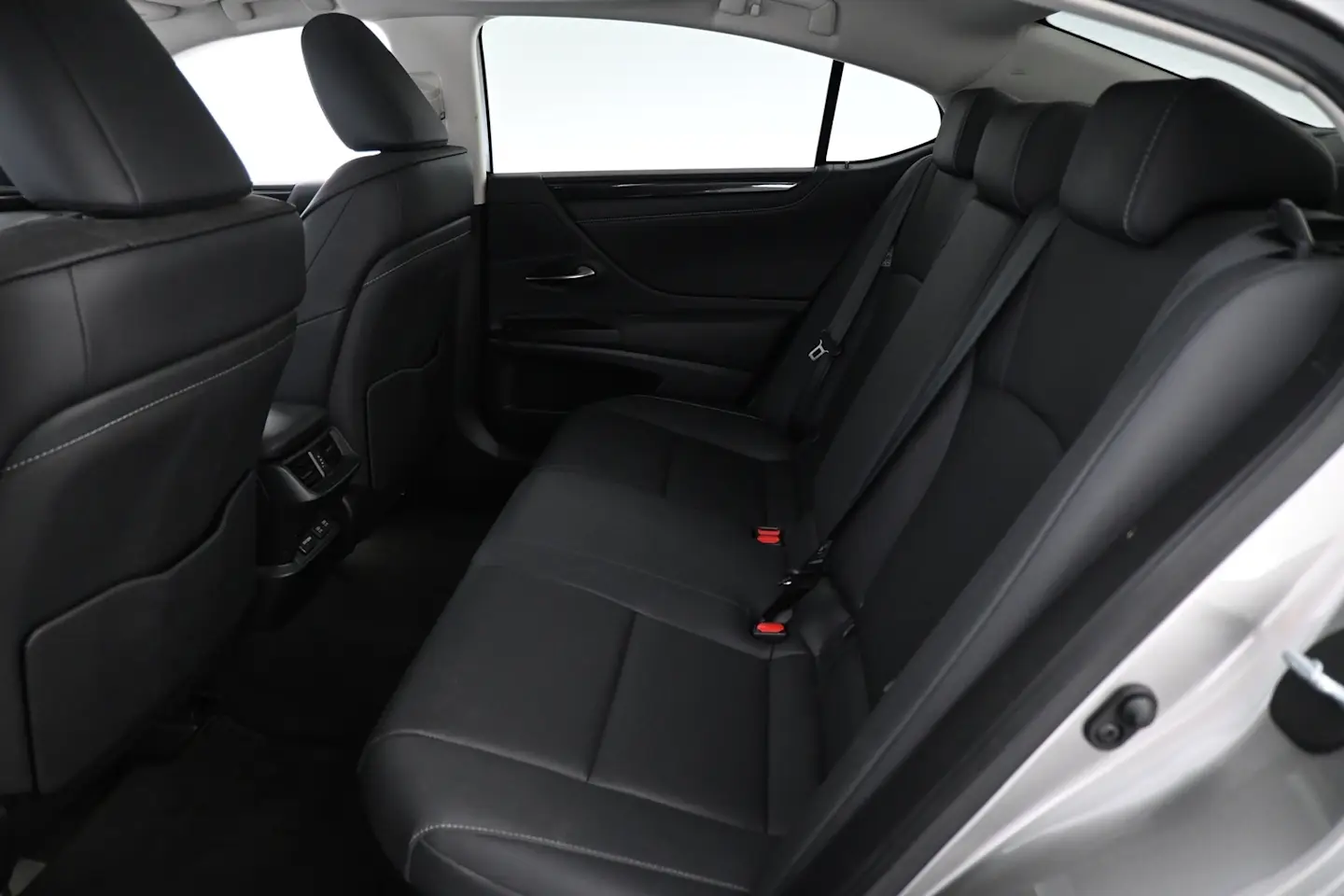 Car Image - CGBPHmOPNteaIdbEZN2fb