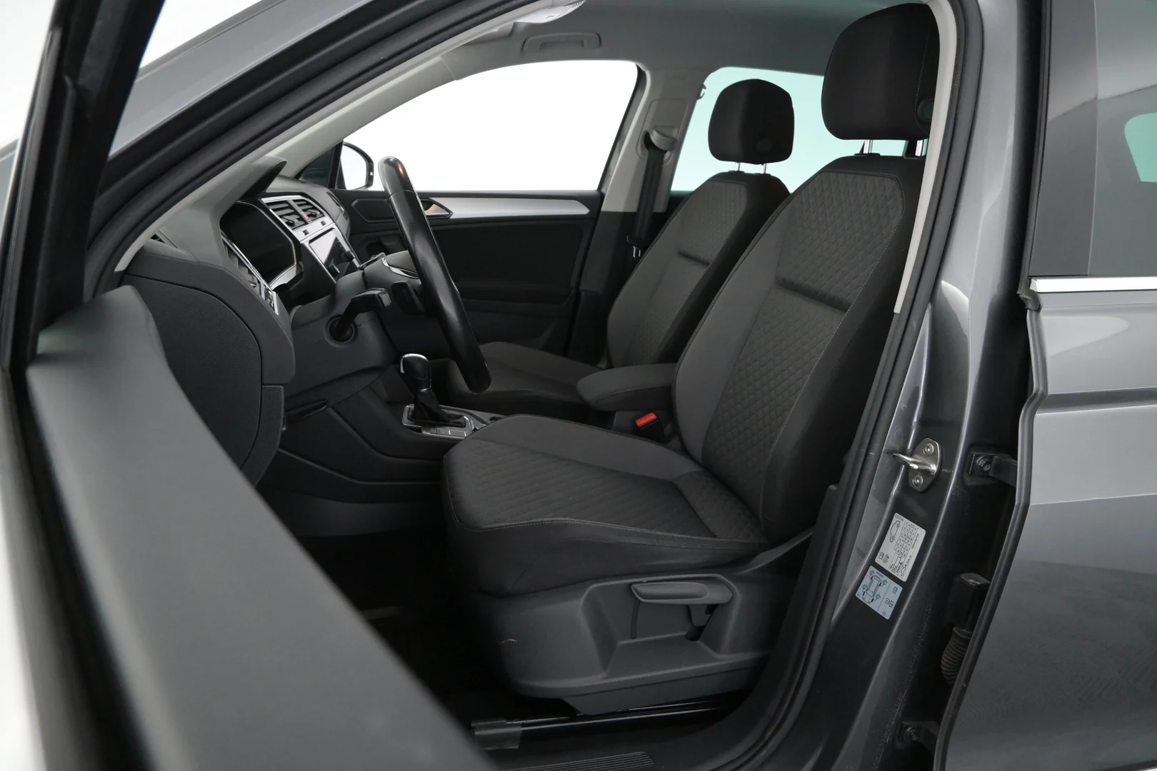 Car Image - T4zFTp3AubsBD2j5sNKiA