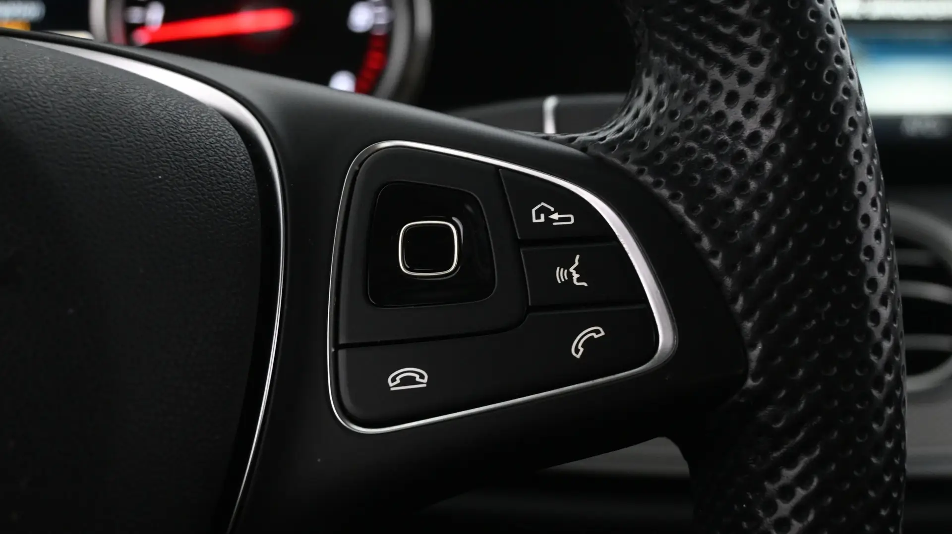 Car Image - 3HFYaKsks86DrRXM4Jztm8