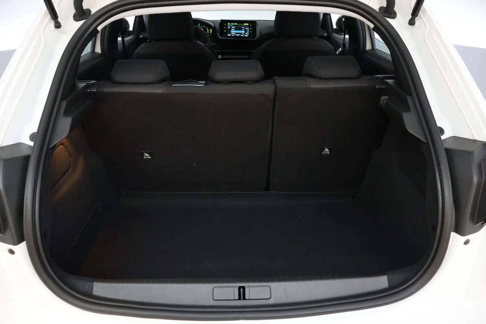 Car Image - 6qF4mXLBw32CFy6VxHtqxk