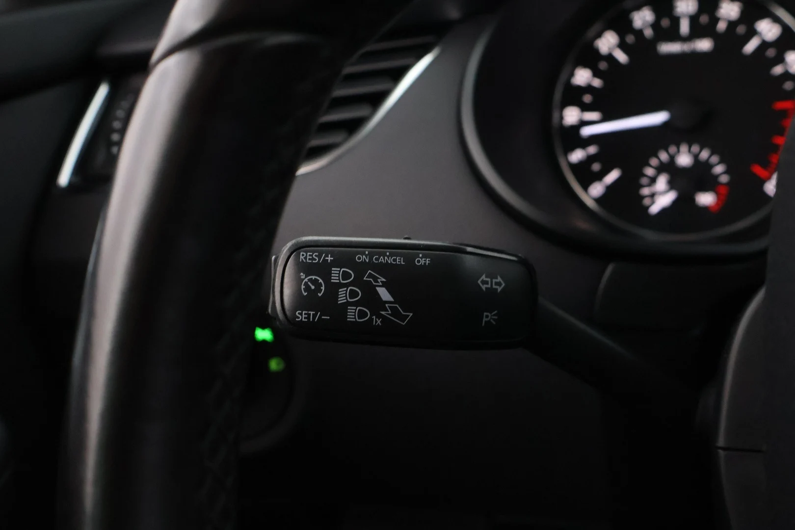 Car Image - f6SNOiyBoAk4qZKX2TGPc