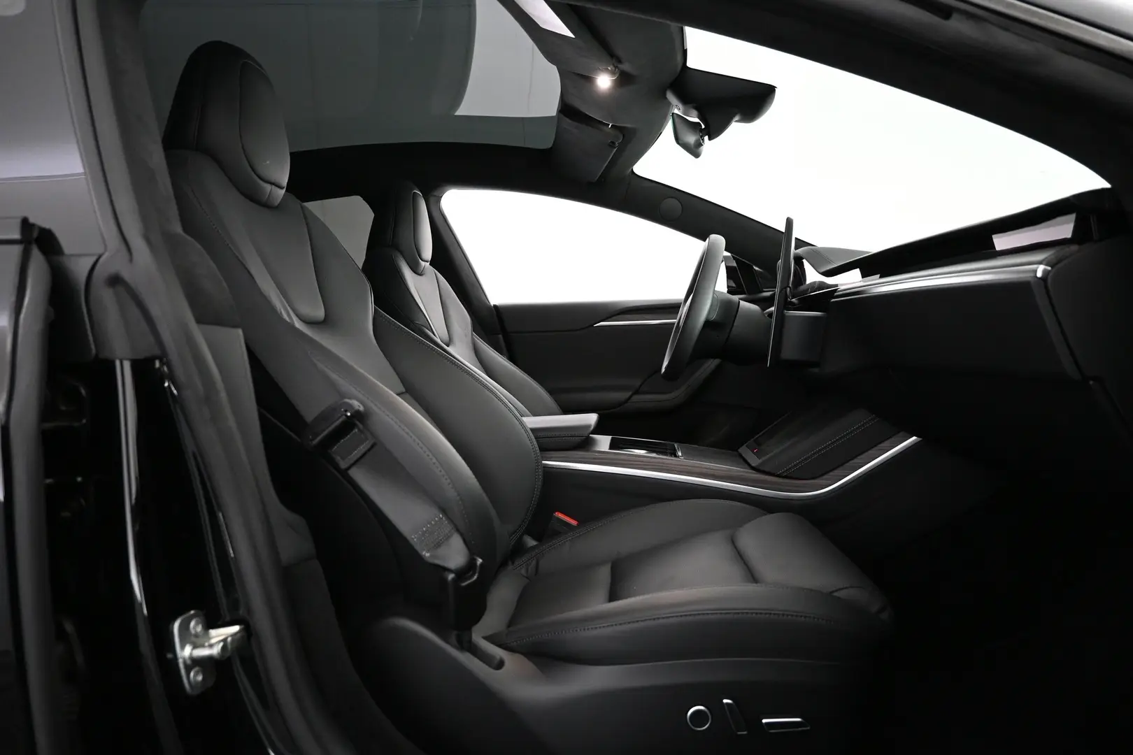 Car Image - 5pfzUbIq4C7eWUCNhNibw8